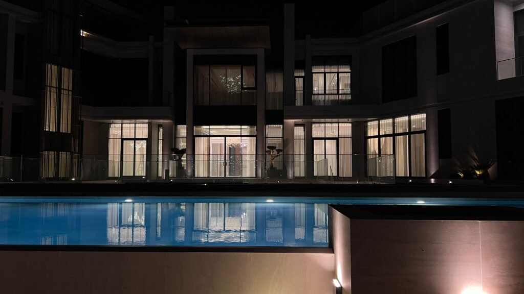 الإضاءة الخارجية المقاومة للماء